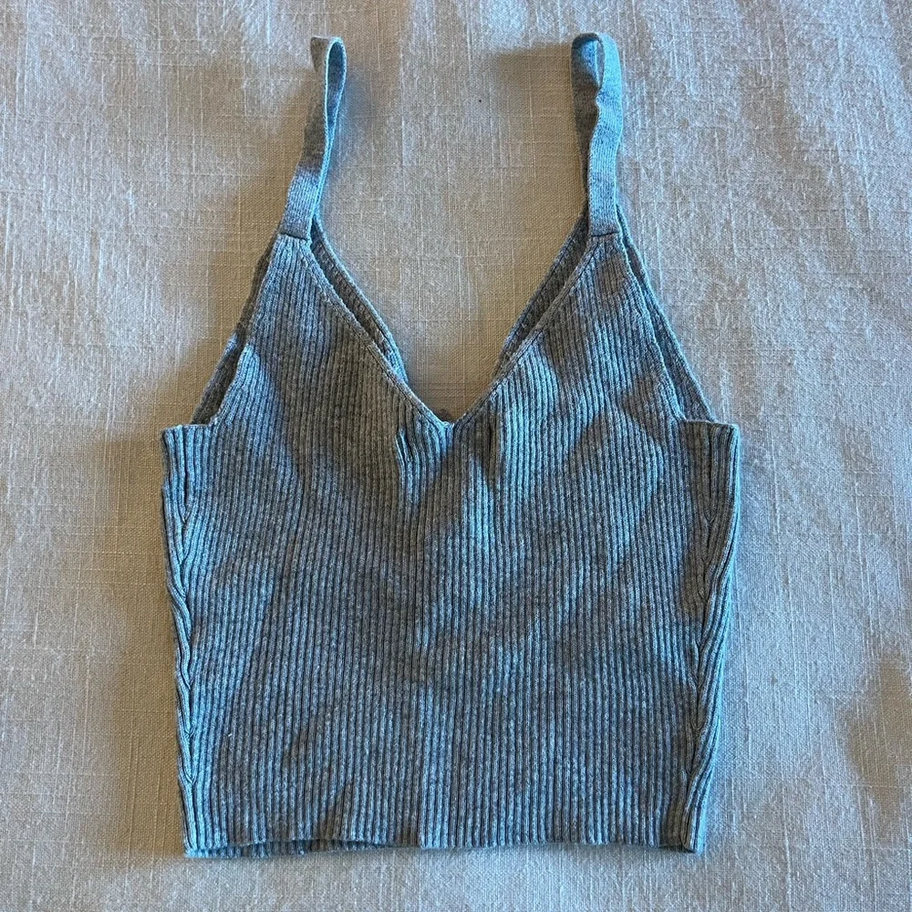 Grey Ribbed Crop Top - Picture 2 of 3